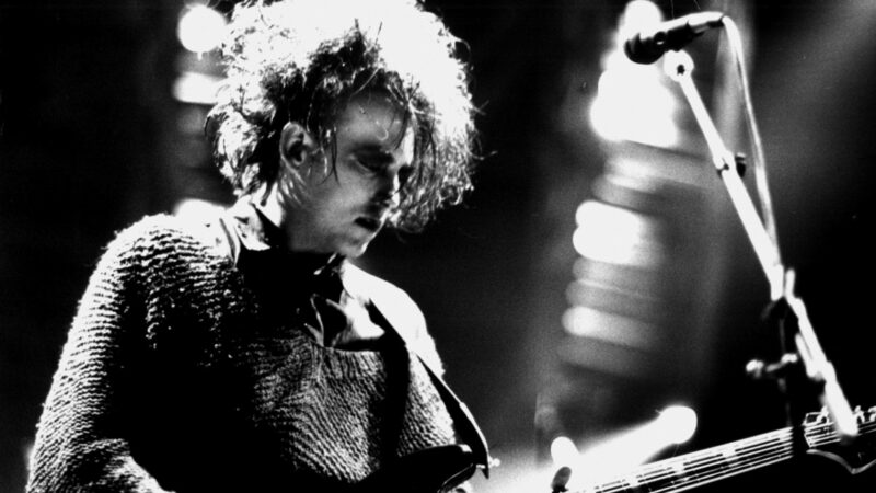 Robert Smith: “Bebo vinho para compor algo triste, e sidra para algo alegre”