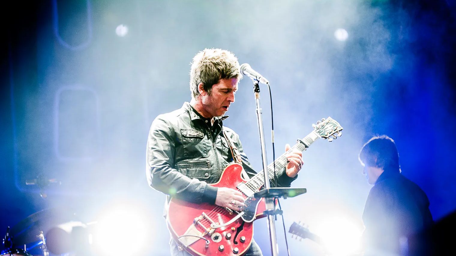 Noel Gallagher lista e comenta suas cinco músicas favoritas de David Bowie